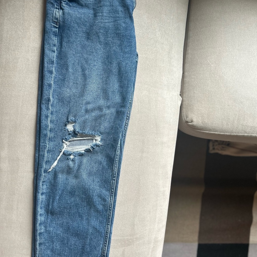 GAP Mid Rise Blue Jeans